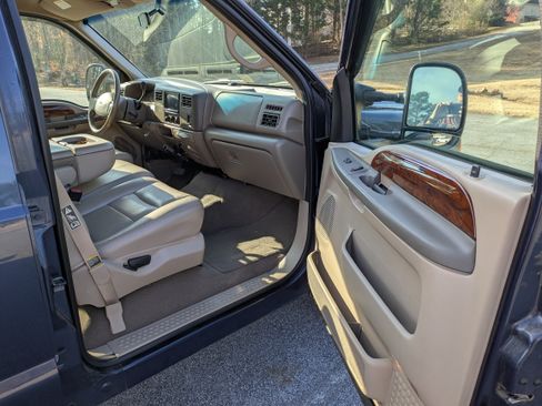 Used 2001 Ford F350 2WD Crew Cab DRW Super Duty image 6