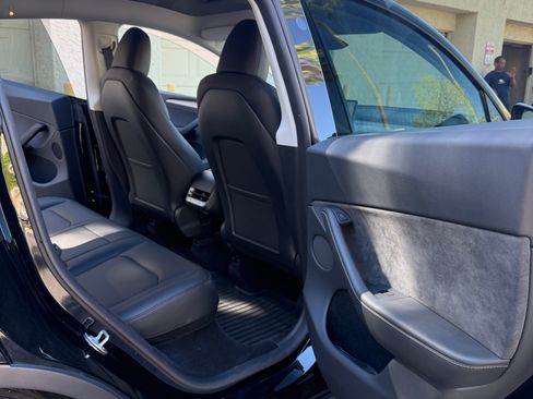 Used 2023 Tesla Model Y Long Range image 14