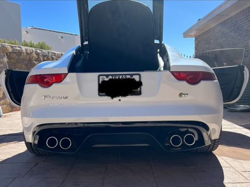 Used 2015 Jaguar F-TYPE R image 5