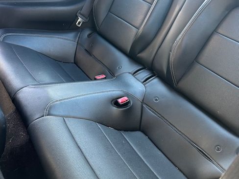 Used 2017 Ford Mustang Premium image 6