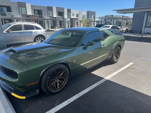 Used 2022 Dodge Challenger R/T Scat Pack RWD image 2