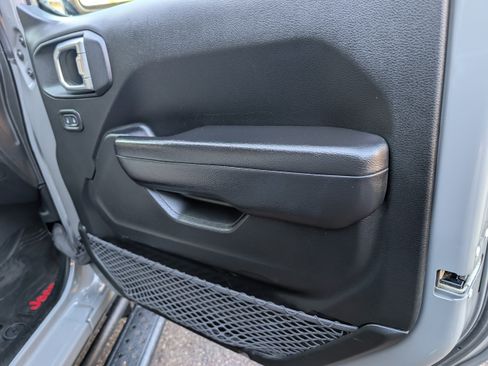 Used 2019 Jeep Wrangler Unlimited Sport S image 8