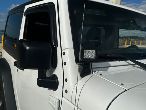 Used 2015 Jeep Wrangler Sport image 16