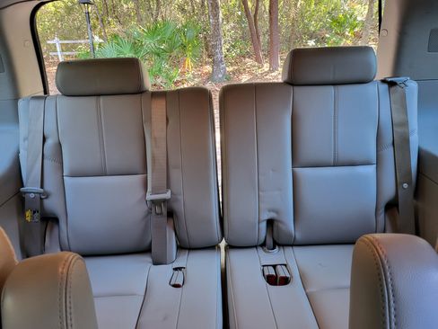 Used 2007 Chevrolet Tahoe LTZ w/ LTZ Preferred Equipment Group image 10