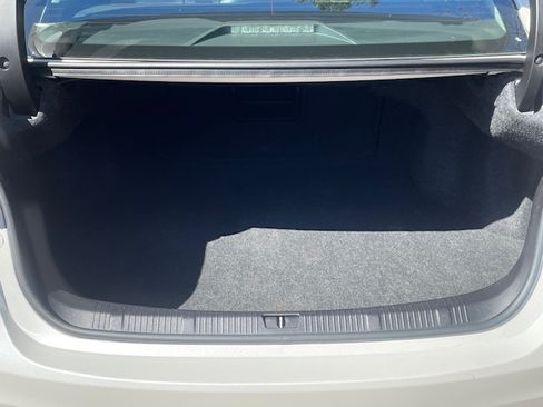 Used 2013 Toyota Avalon XLE image 11