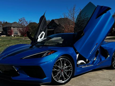 Used 2024 Chevrolet Corvette Stingray Convertible 2D image 12