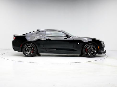 Used 2018 Chevrolet Camaro SS RWD image 11