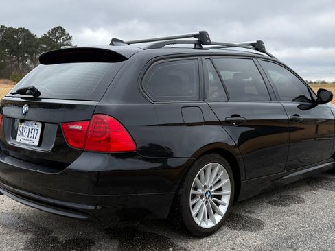 Used 2010 BMW 328i xDrive Wagon image 5