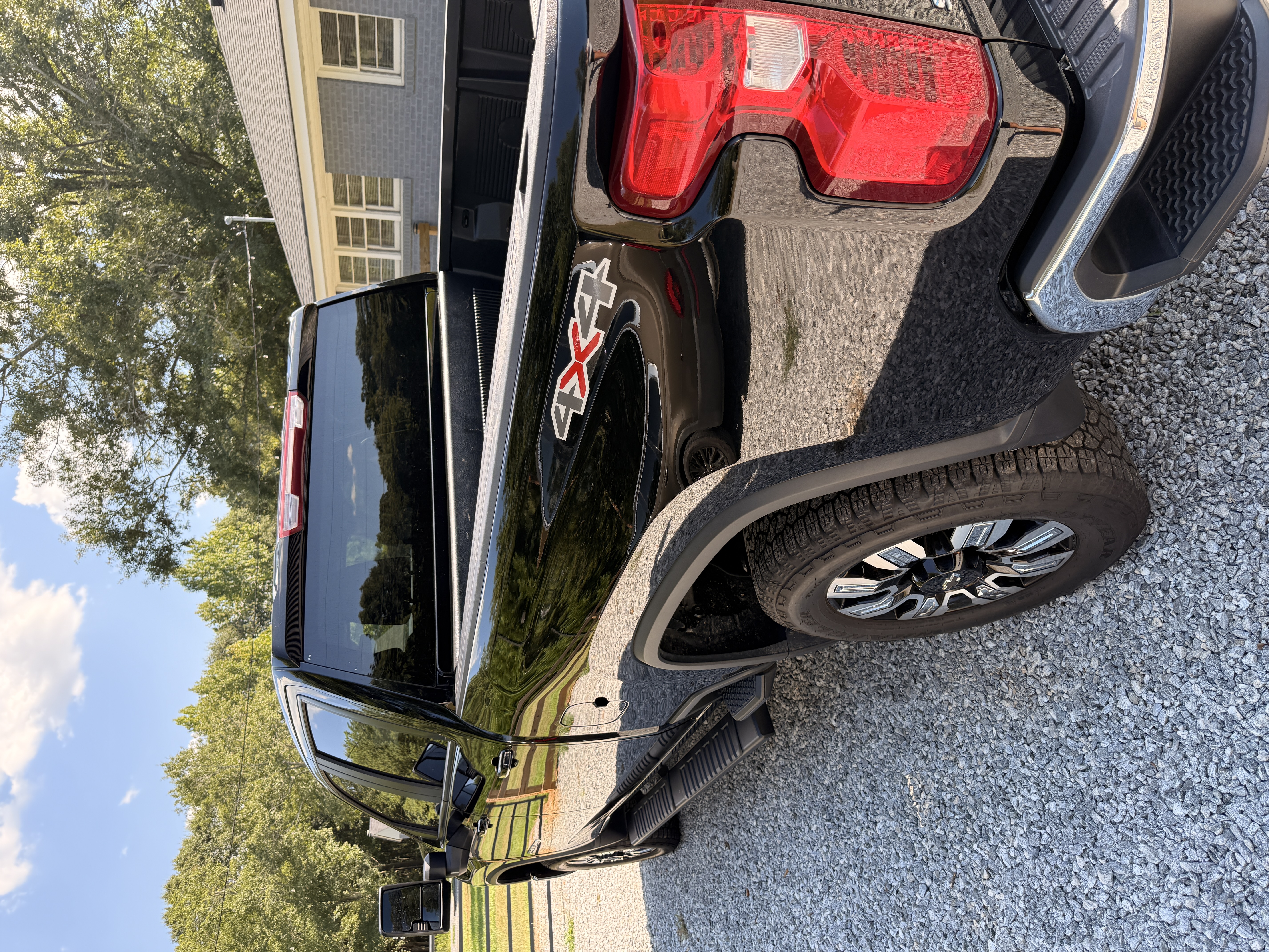 Used 2024 Chevrolet Silverado 2500 LT AWD/4WD image 8