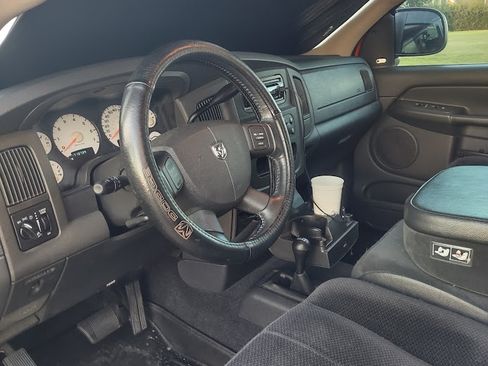 Used 2004 Dodge Ram 1500 Truck SLT w/ Quad Cab Value Group image 6