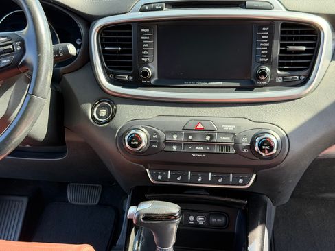 Used 2017 Kia Sorento SX FWD image 17