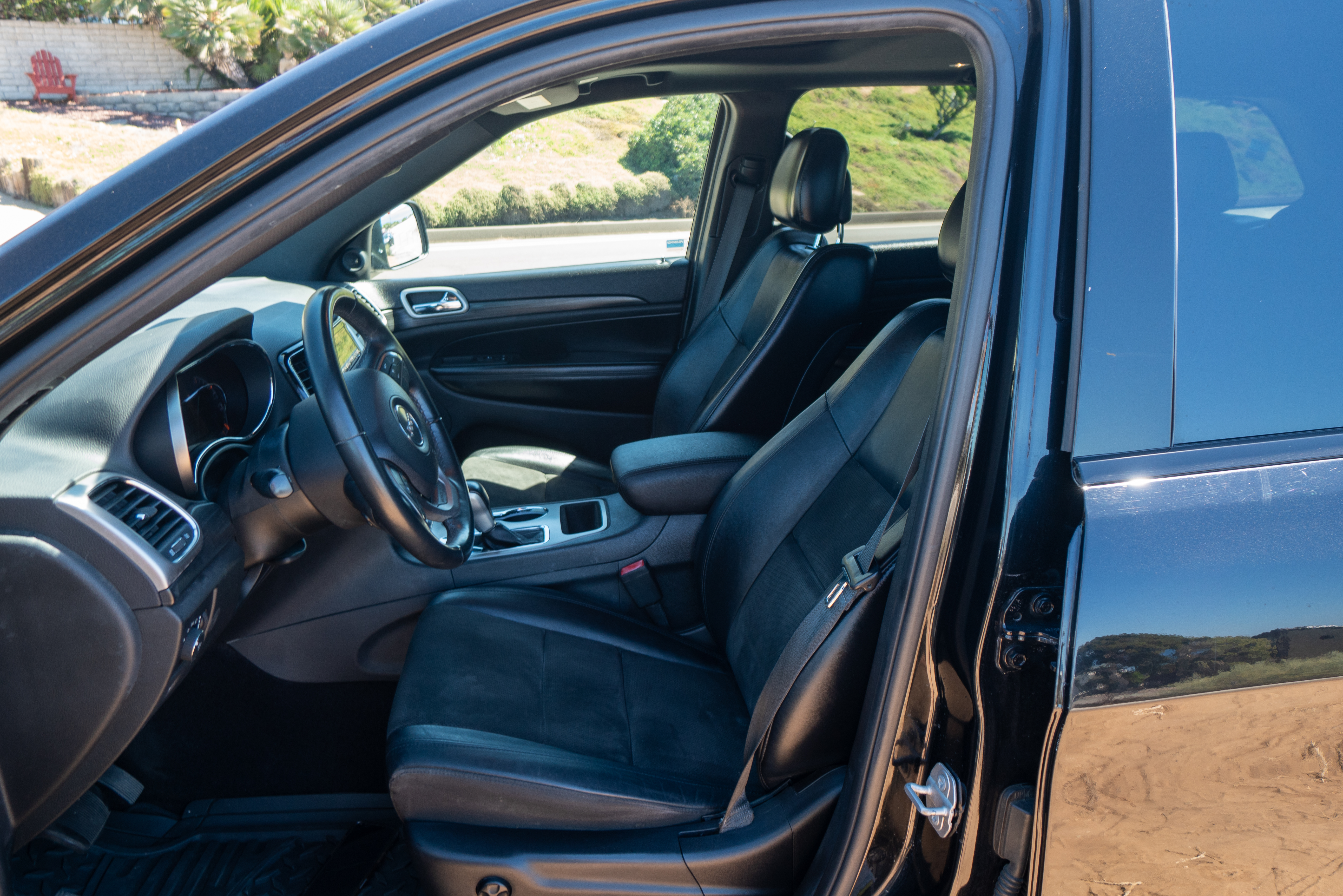 Used 2019 Jeep Grand Cherokee Altitude AWD/4WD image 13