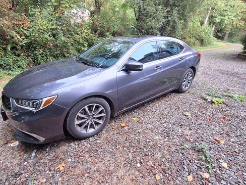 Used 2020 Acura TLX image 1