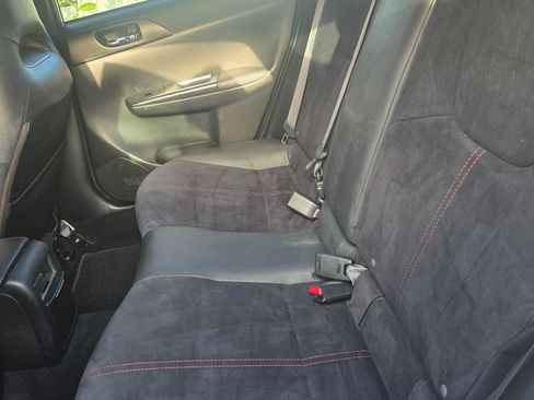 Used 2011 Subaru Impreza WRX STI image 10