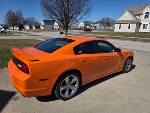 Used 2014 Dodge Charger SXT image 6
