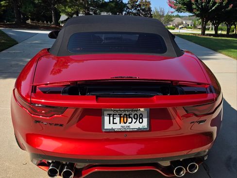 Used 2022 Jaguar F-TYPE R-Dynamic image 5