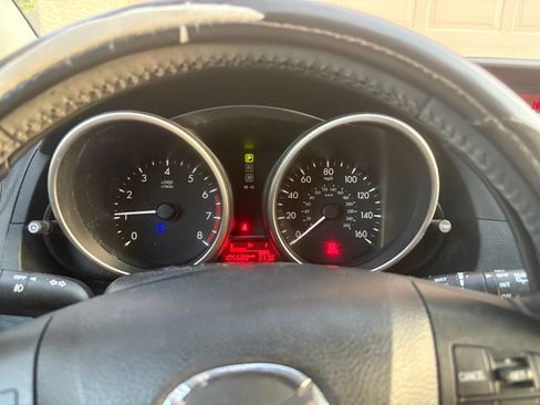 Used 2012 MAZDA MAZDA5 Touring FWD image 10