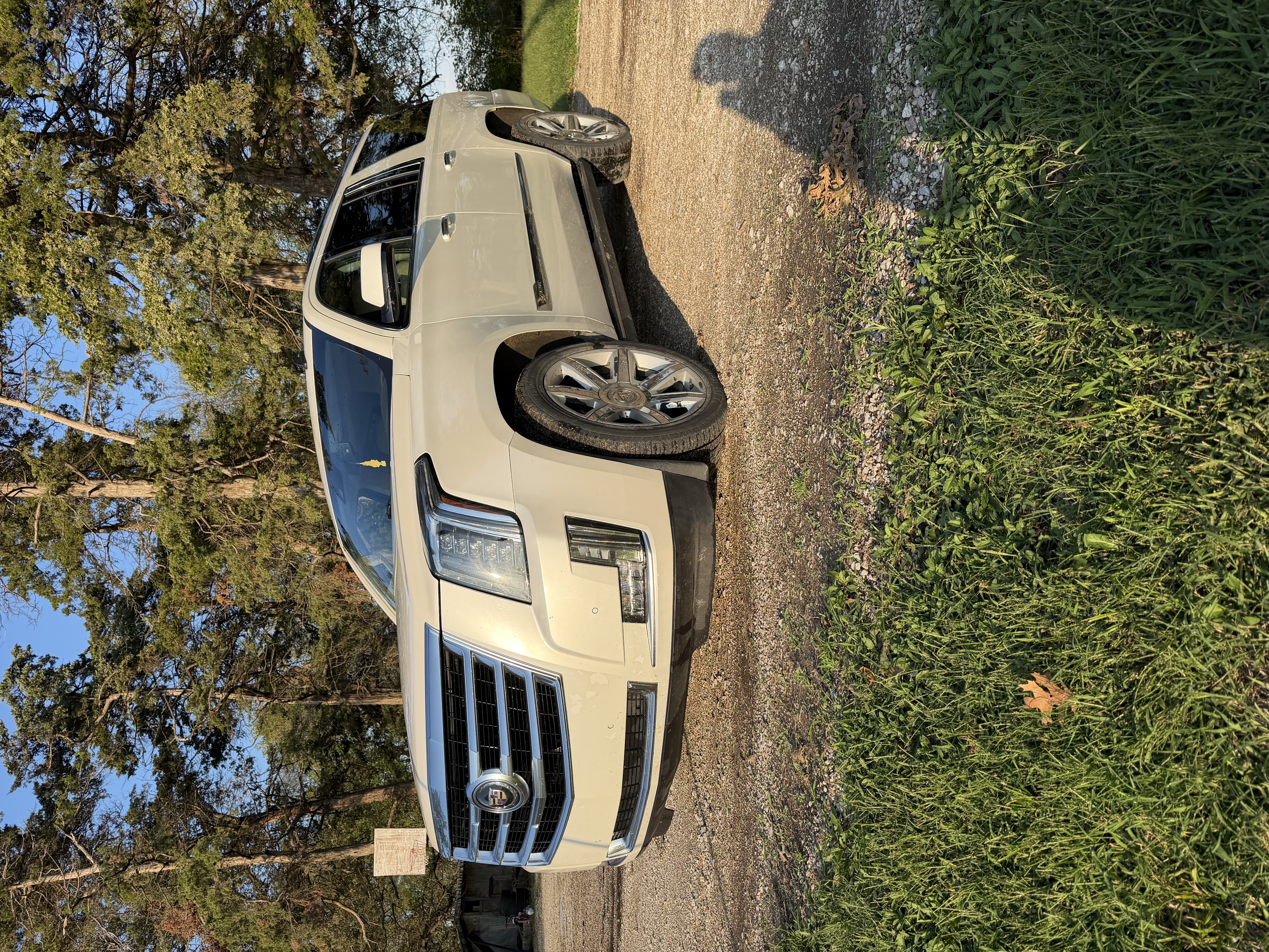 Used 2015 Cadillac Escalade ESV Premium AWD/4WD image 8