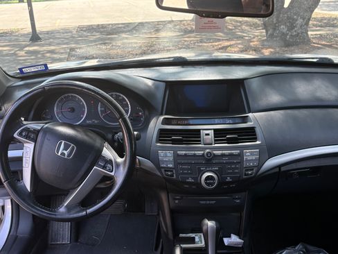 Used 2010 Honda Accord EX-L image 10