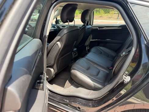 Used 2014 Ford Fusion Titanium AWD/4WD image 11