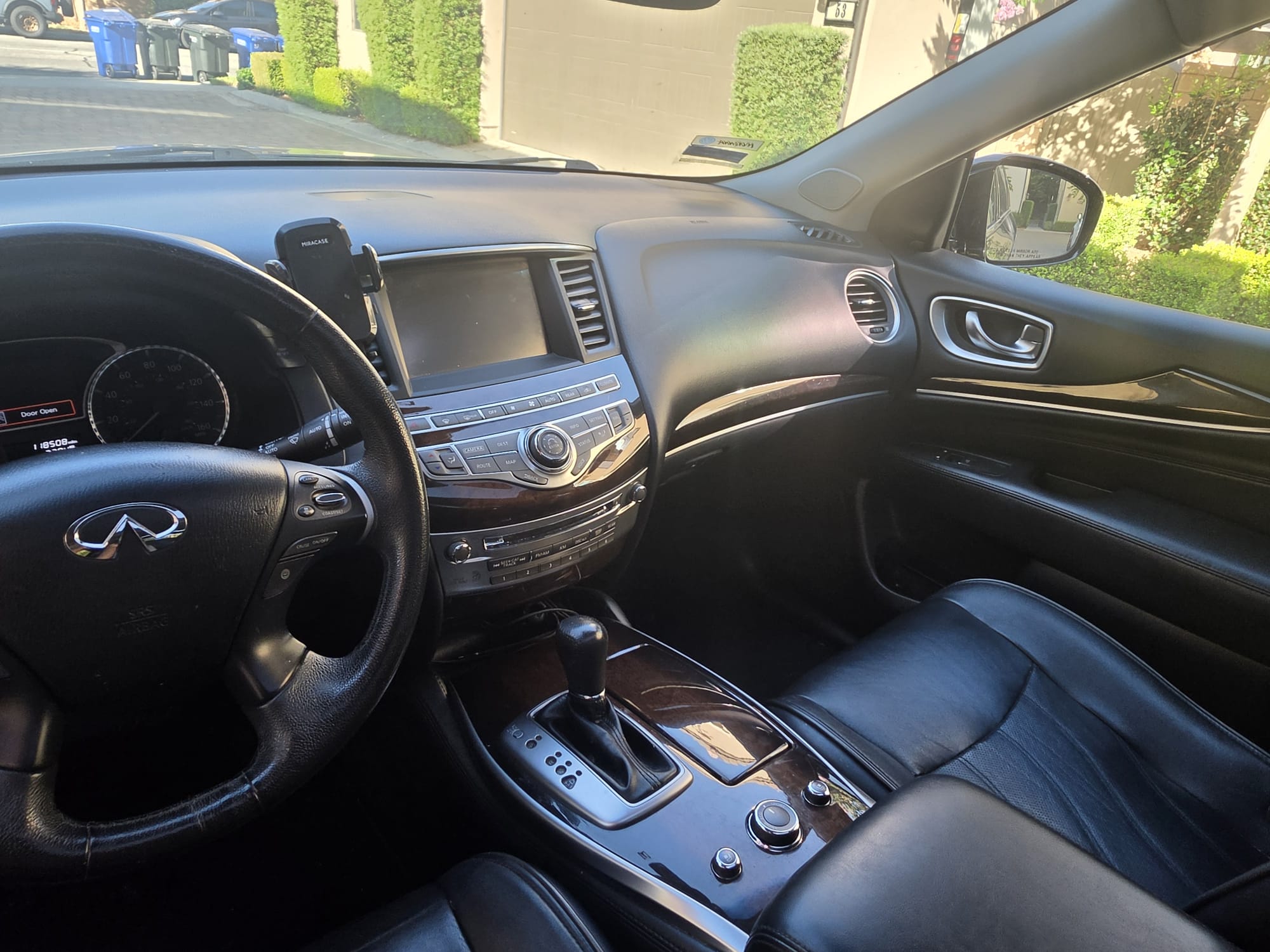 Used 2014 INFINITI QX60 Luxe w/ Deluxe Touring Package AWD/4WD image 4