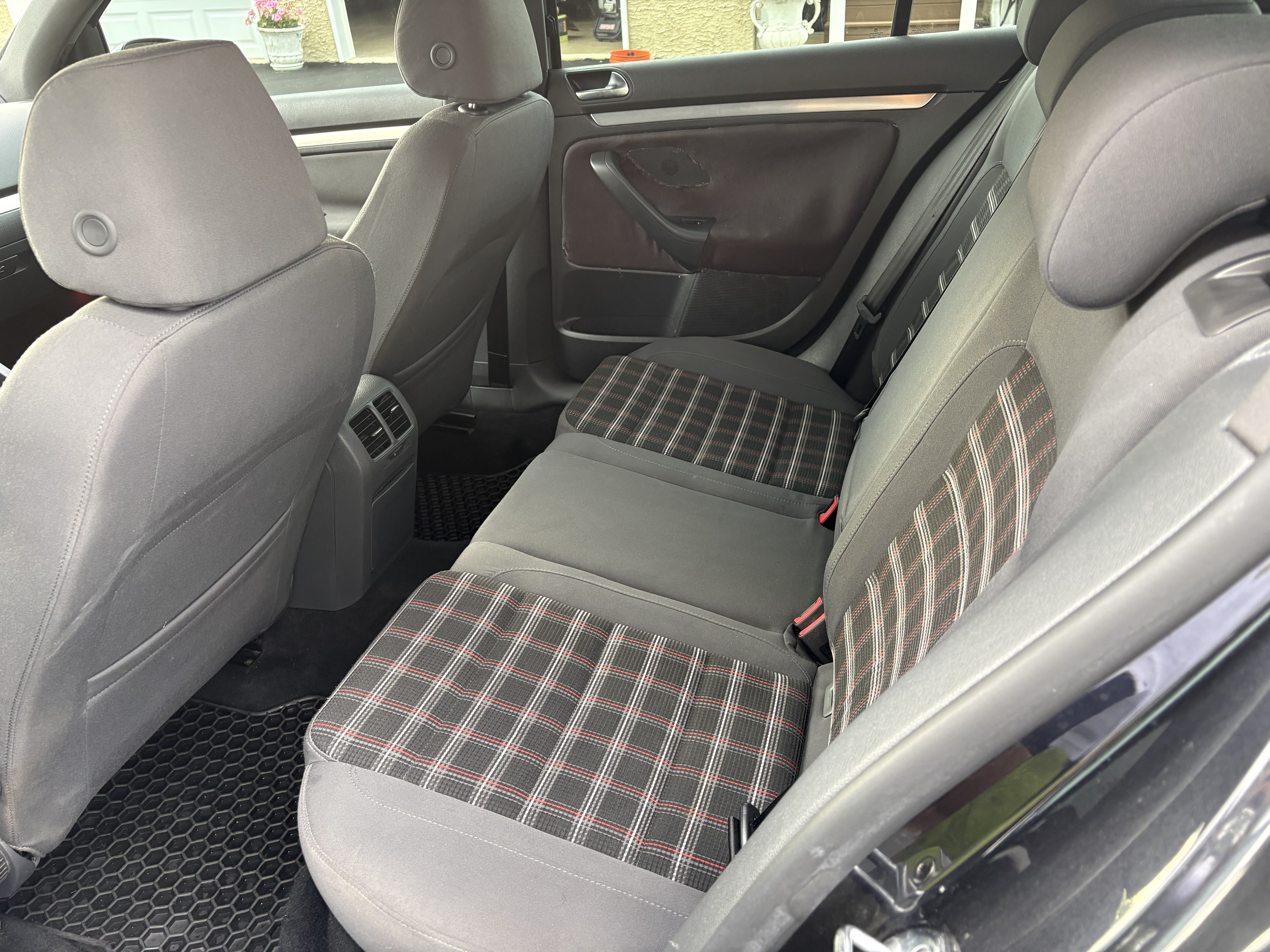 Used 2007 Volkswagen GTI 4-Door FWD image 10