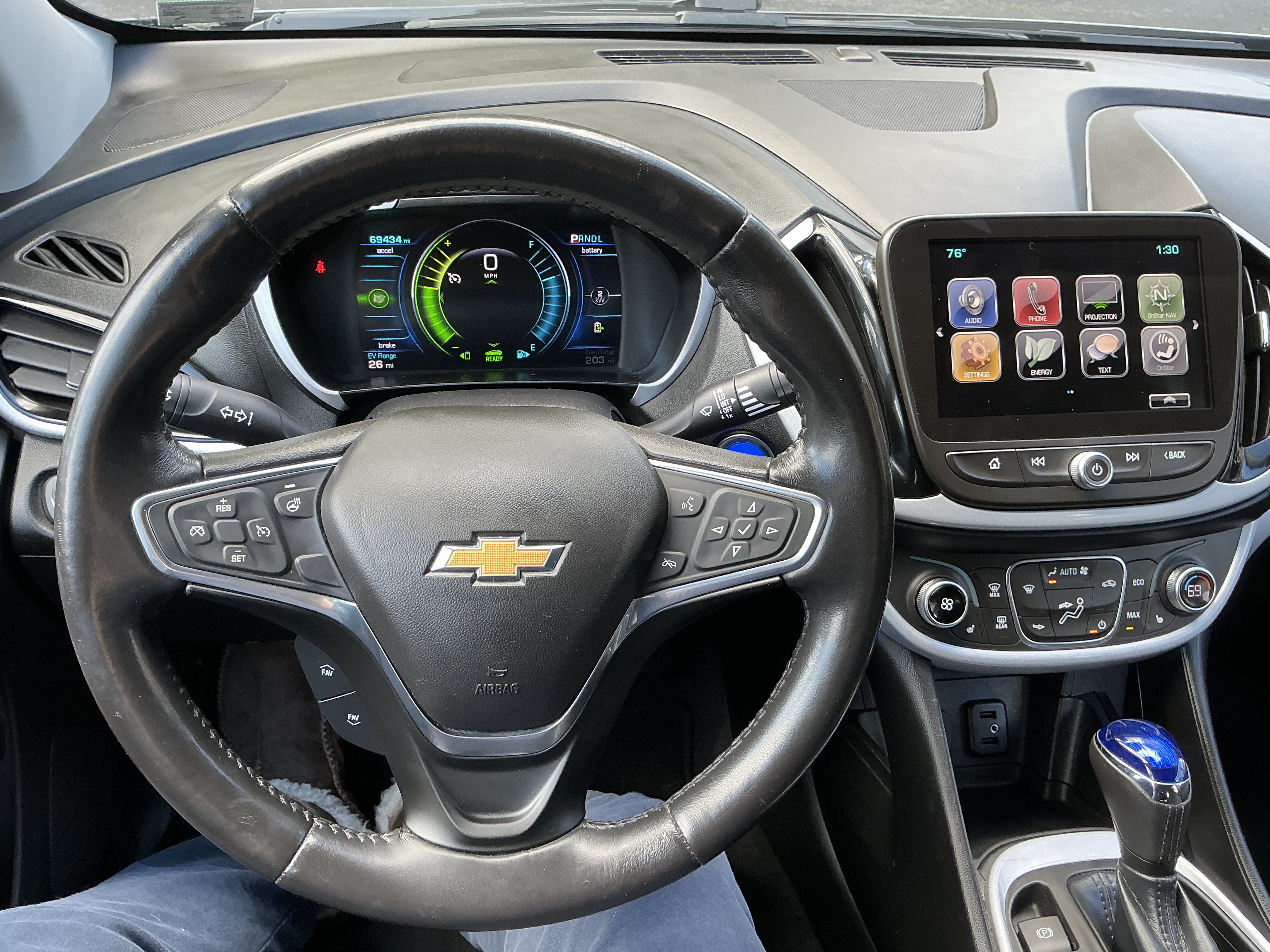 Used 2018 Chevrolet Volt LT w/ Comfort Package FWD image 12