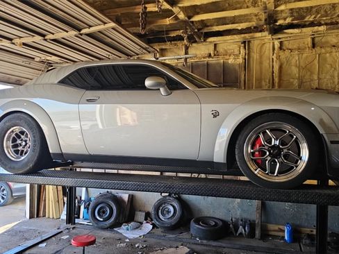 Used 2019 Dodge Challenger SRT Hellcat Redeye image 12