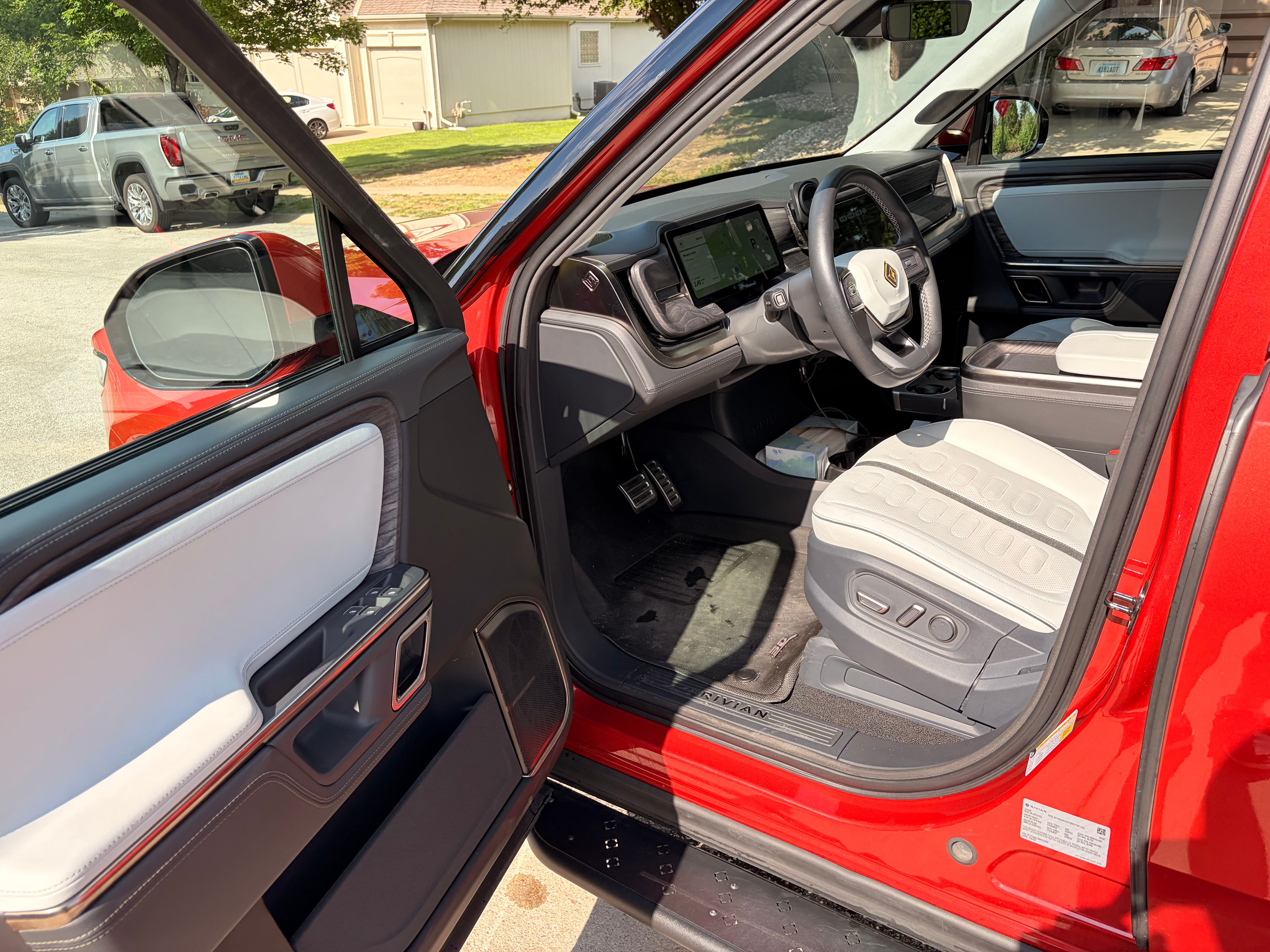 Used 2022 Rivian R1T Launch Edition AWD/4WD image 19