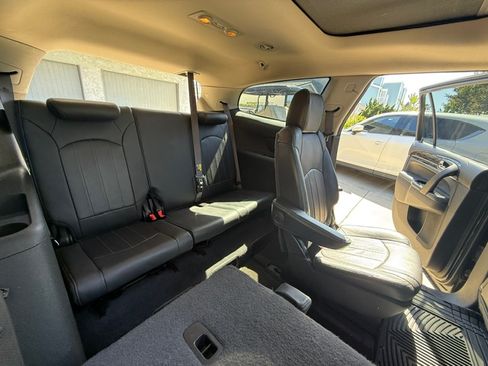 Used 2014 Buick Enclave Premium image 19