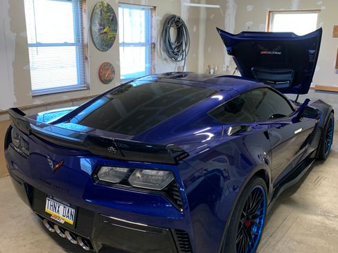 Used 2016 Chevrolet Corvette Z06 w/ 3LZ Preferred Equipment Group RWD image 8