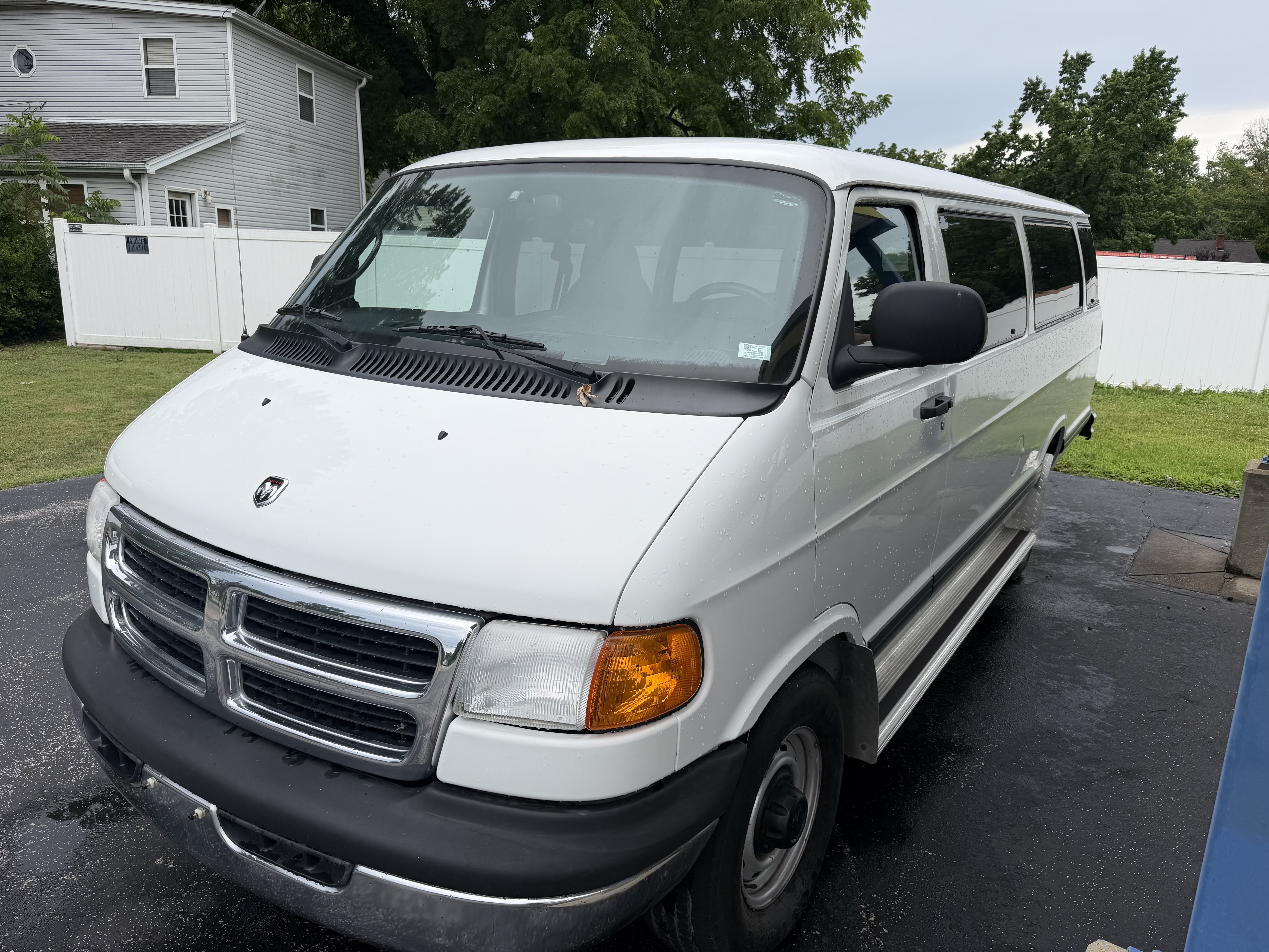 Used 2001 Dodge B3500 RWD image 13