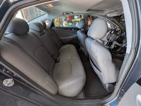 Used 2011 Hyundai Sonata Limited FWD image 23