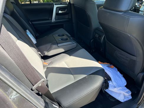 Used 2019 Toyota 4Runner SR5 Premium image 6