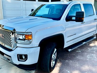 Used 2015 GMC Sierra 2500 Denali w/ Duramax Plus Package