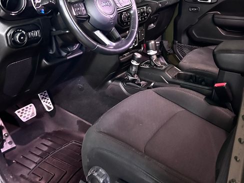 Used 2022 Jeep Wrangler Unlimited Sport image 13