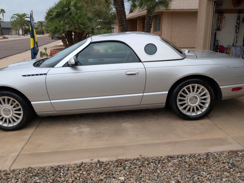 Used 2004 Ford Thunderbird image 1