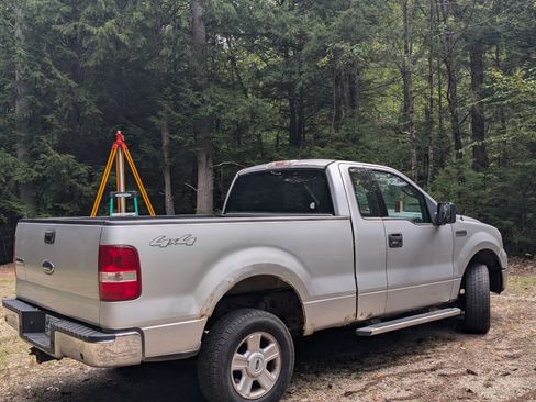 Used 2004 Ford F150 XLT image 1