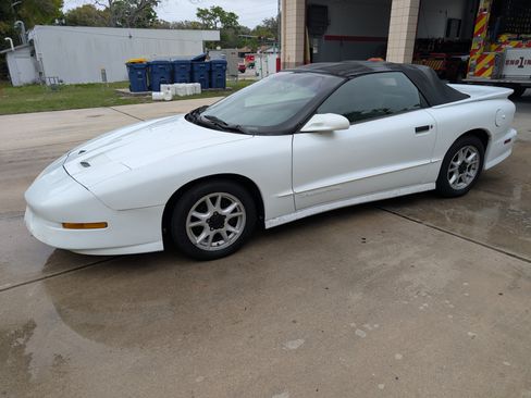 Used 1995 Pontiac Firebird Trans Am image 1
