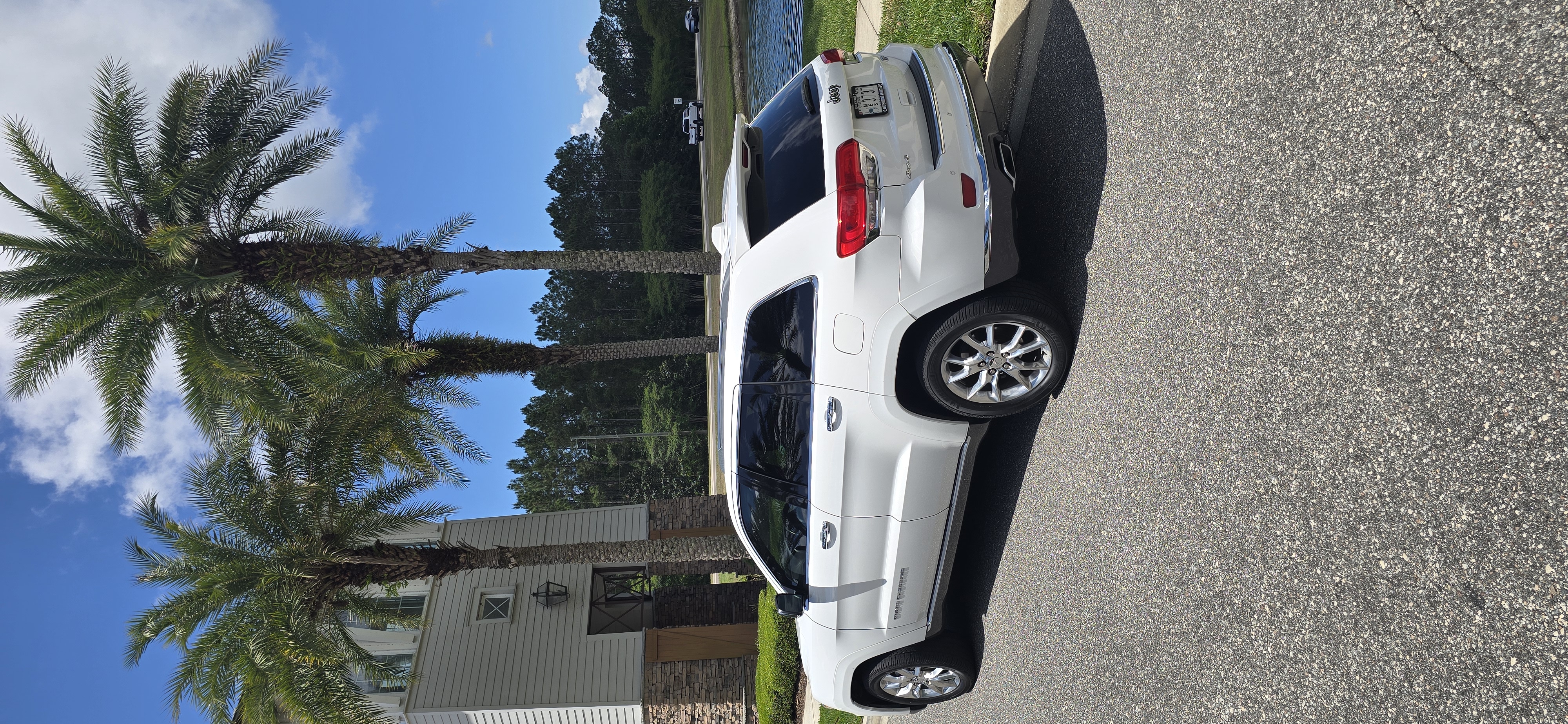 Used 2015 Jeep Grand Cherokee Summit AWD/4WD image 16