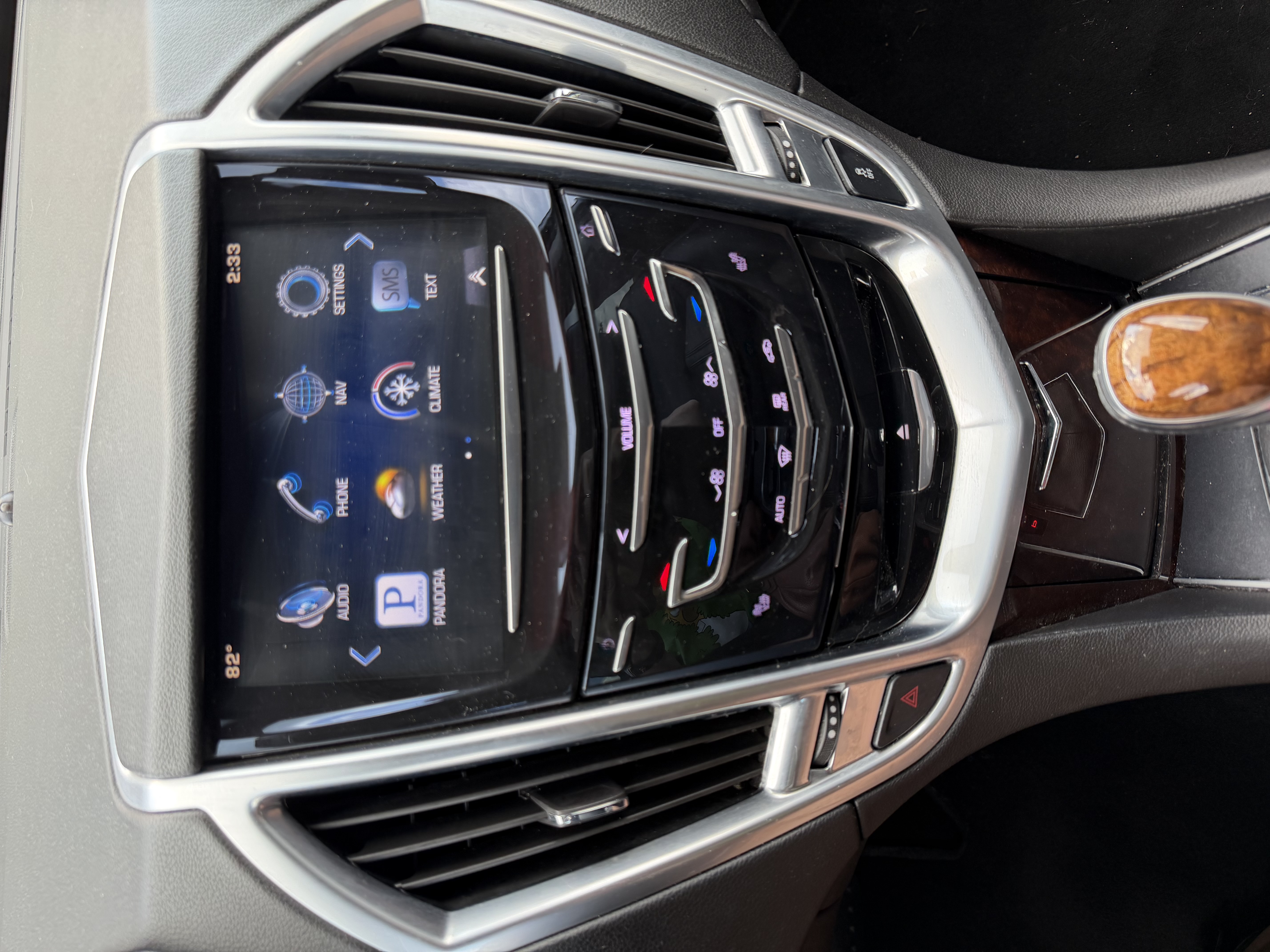 Used 2015 Cadillac SRX Performance w/ Driver Awareness Package AWD/4WD image 8