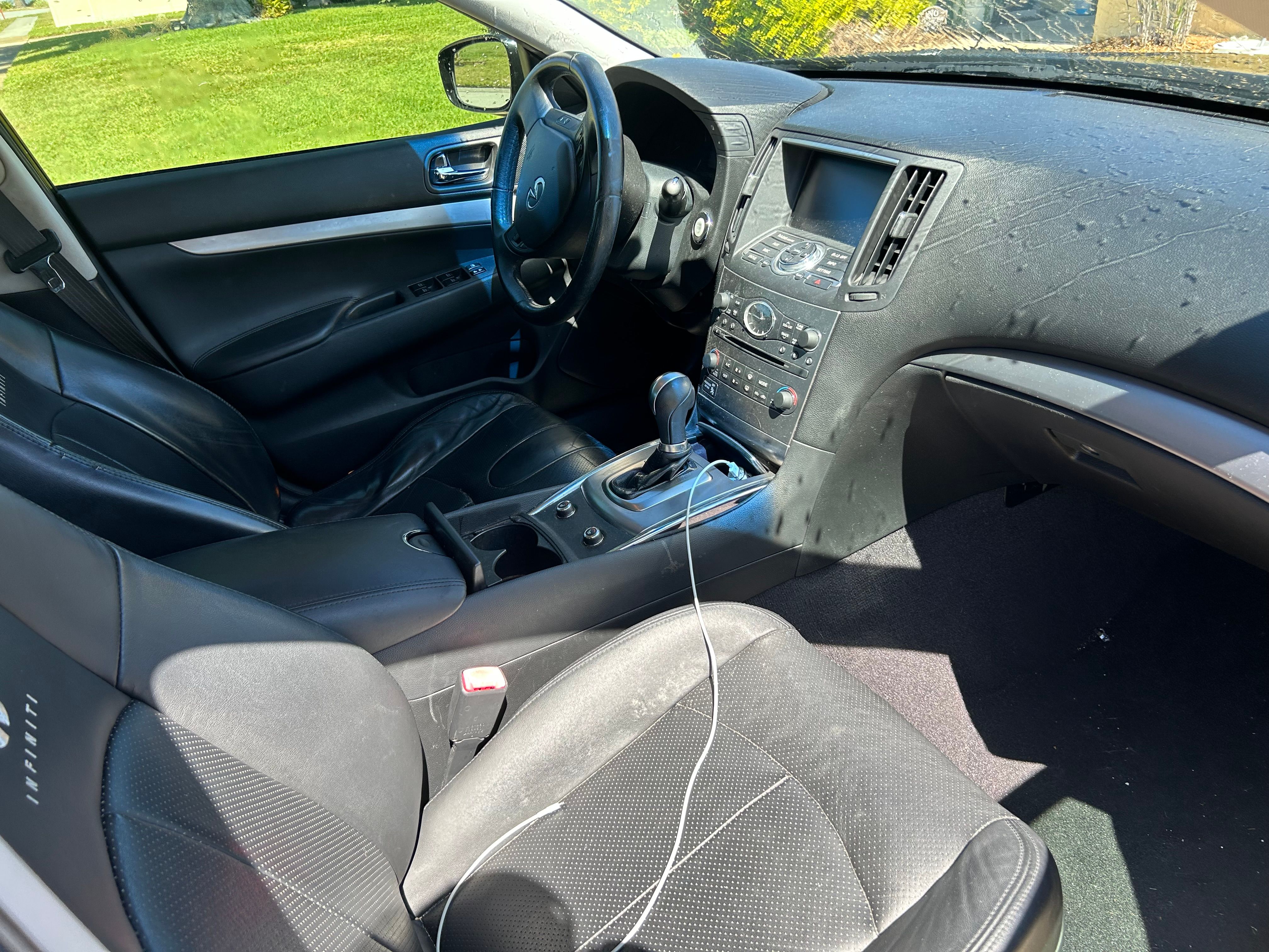 Used 2013 INFINITI G37 Journey RWD image 11