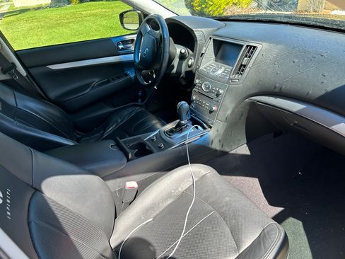 Used 2013 INFINITI G37 Journey RWD image 11