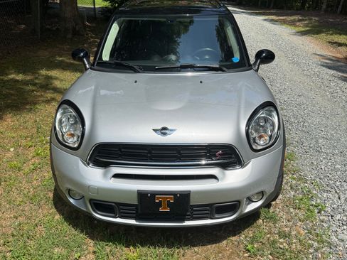 Used 2016 MINI Cooper Countryman S FWD image 2