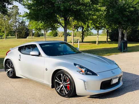 Used 2019 Nissan 370Z Touring Sport image 13