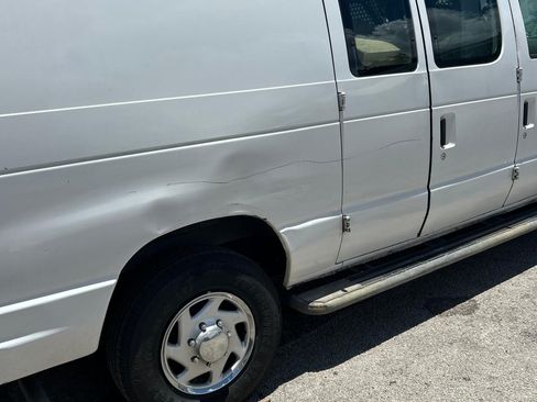 Used 2008 Ford E-250 and Econoline 250 image 6