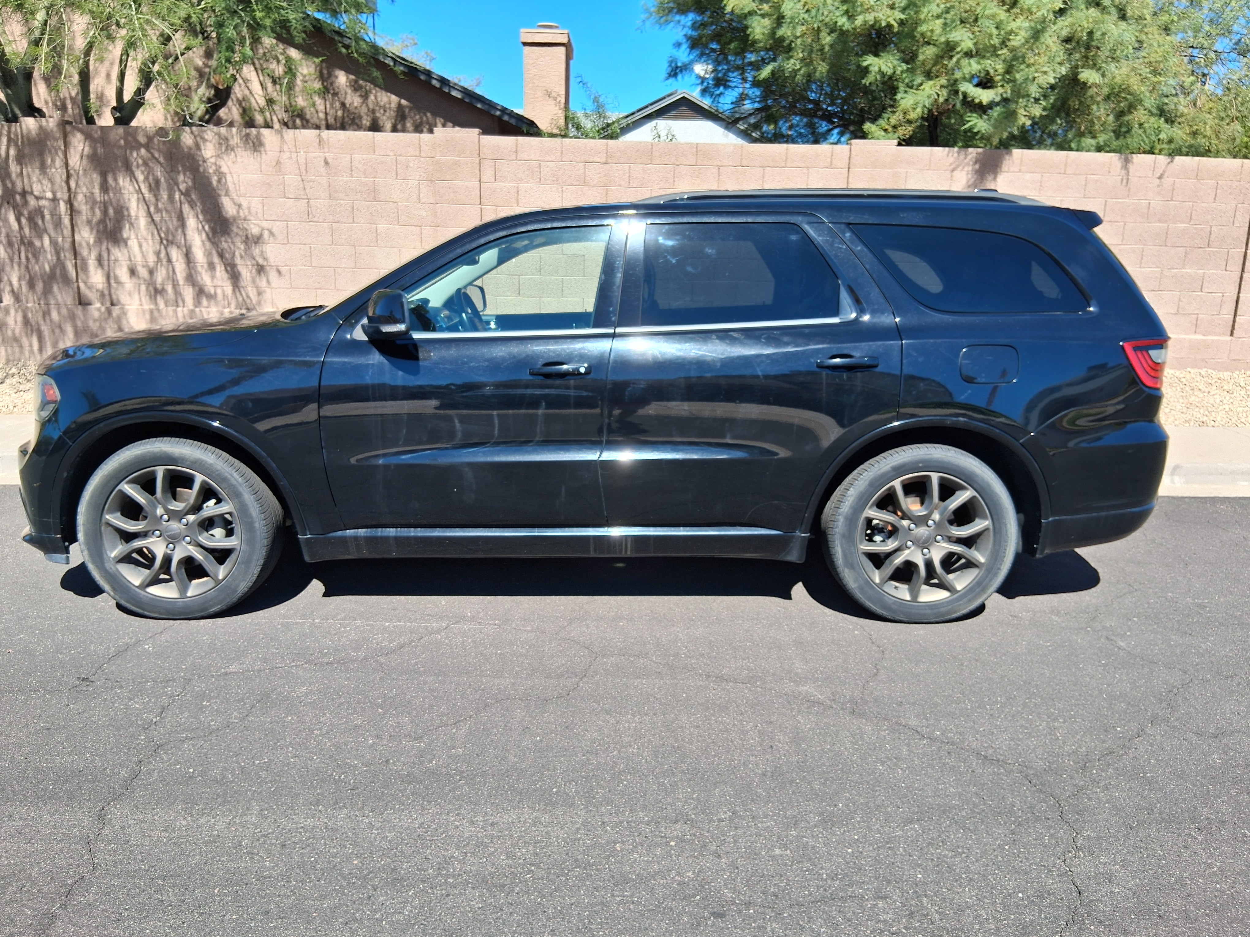 Used 2017 Dodge Durango GT w/ Premium Group RWD image 1
