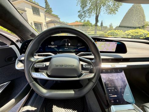 Used 2023 Lucid Air Touring image 10