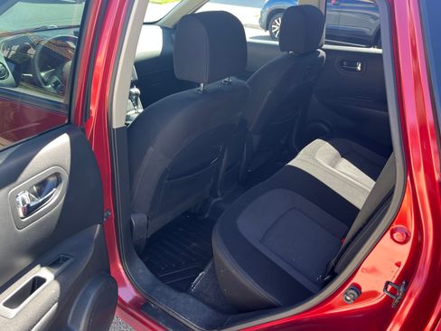 Used 2011 Nissan Rogue SV w/ Premium Pkg image 17