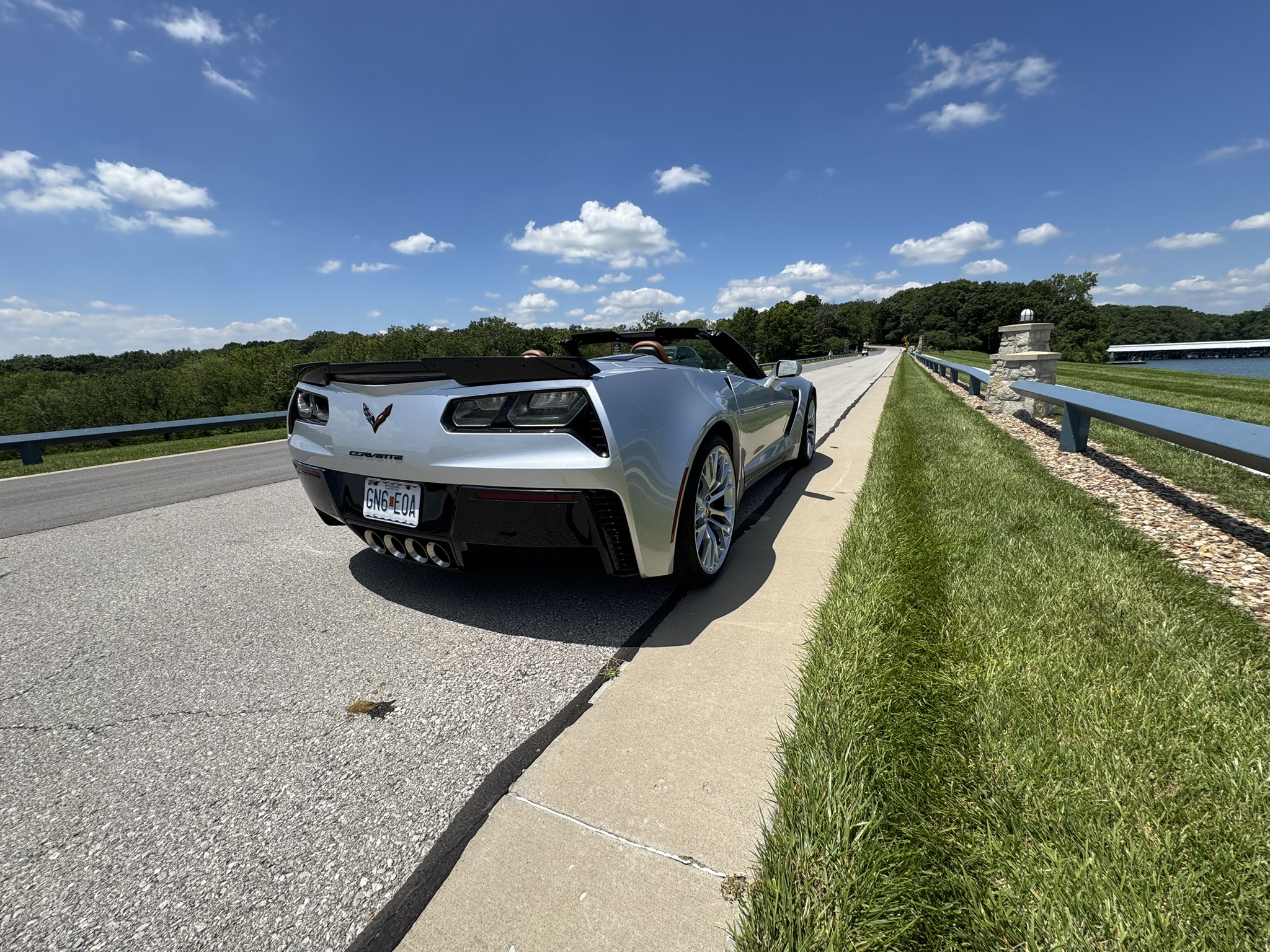 Used 2016 Chevrolet Corvette Z06 w/ 2LZ Preferred Equipment Group RWD image 11